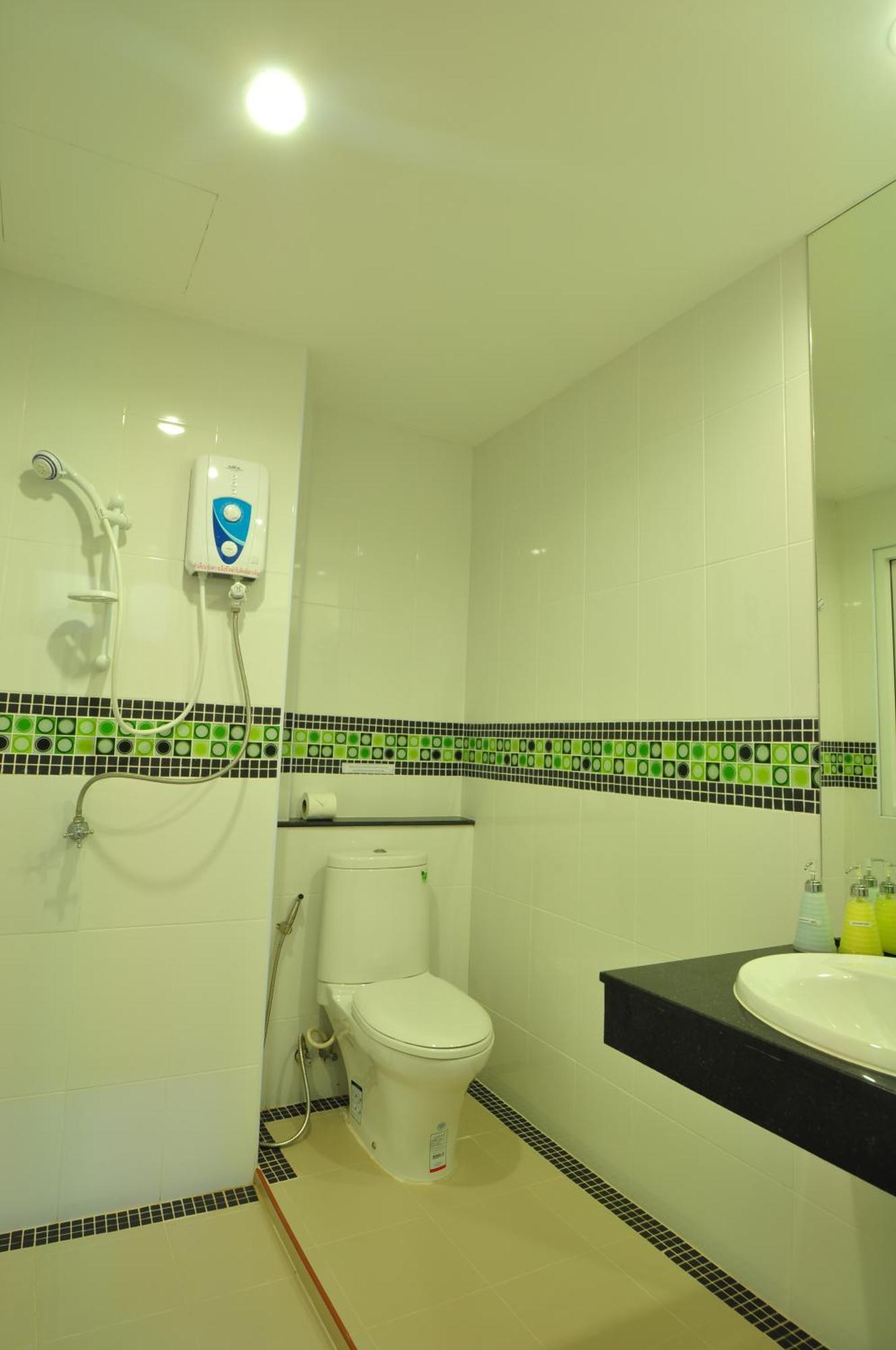 Green Harbor Hotel&apartamento con servicio Patong Exterior foto